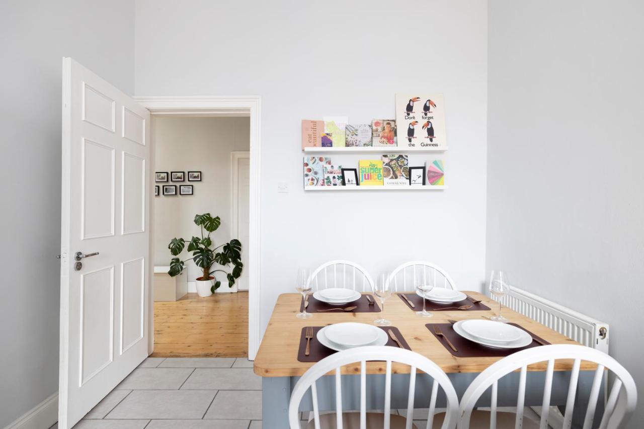 Altido Glamorous 2-Bed Flat Near Edinburgh Castle Exterior foto