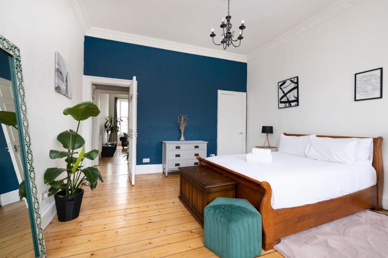 Altido Glamorous 2-Bed Flat Near Edinburgh Castle Exterior foto