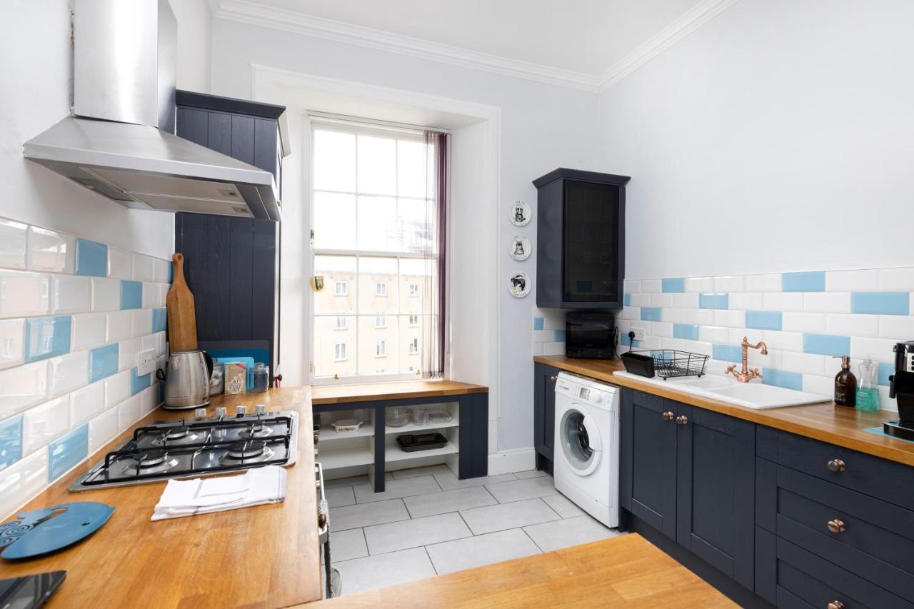 Altido Glamorous 2-Bed Flat Near Edinburgh Castle Exterior foto